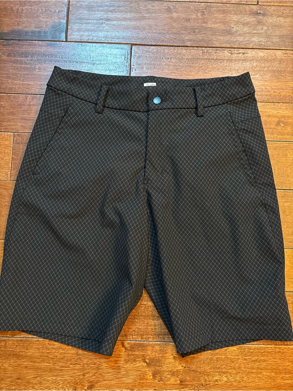 Lululemon Commission Shorts black diamonds sz 34